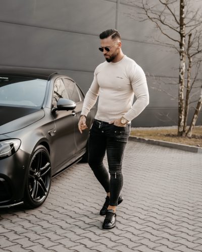 OLAVOGA YUZA BÉZS FELSŐ