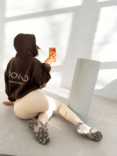 OLAVOGA FLEXIBLE BÉZS LEGGINGS